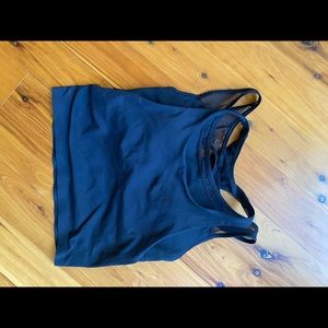 Lululemon black crop top size 6